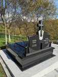 Monumente funerare cruci cavouri cripte borduri garduri