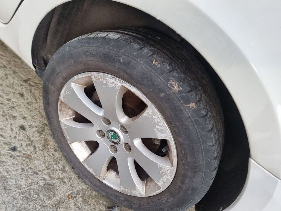 motoras ansamblu stergatoare nuca schimbator timonerie aripa spate ceasuri de bord Skoda Superb 2 motor 1.9tdi BXE Dezmembrez