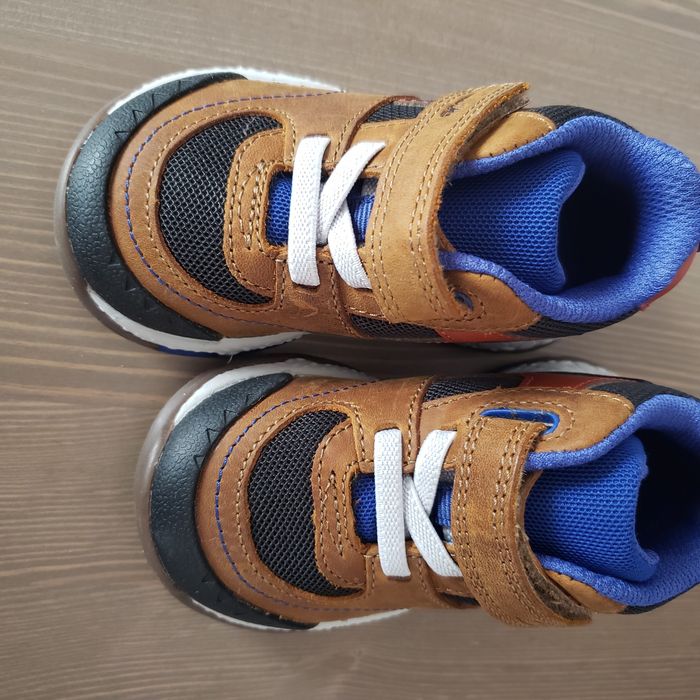 Нови бебешки обувки Clarks