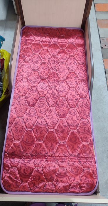 детская кровать  б/у