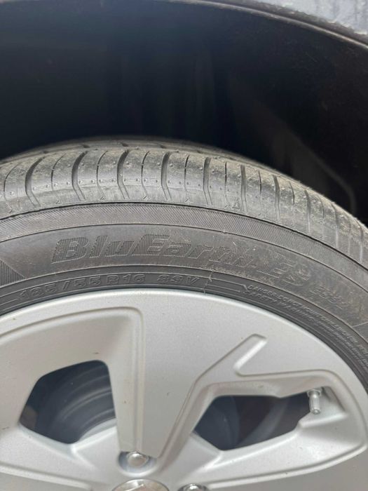 Anvelope YOKOHAMA 185/55 R16 BLUEARTH ES32 83V