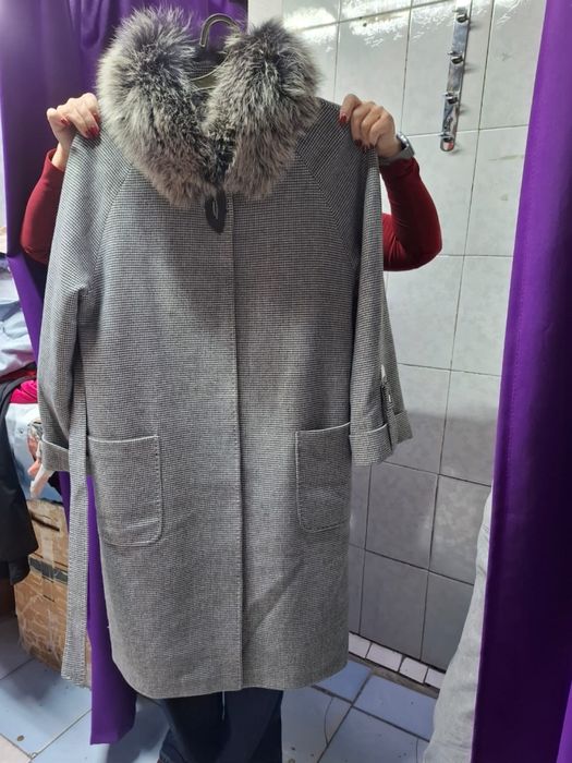 Стильное зимнее пальто с мехом, размер 50-52