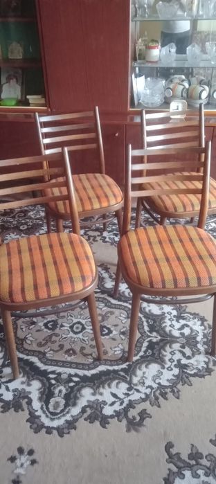 Продам стулья деревянные