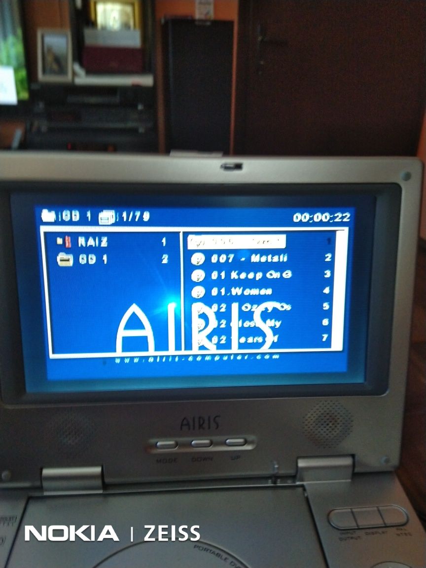 Airis-мини DVD-mp3-CD