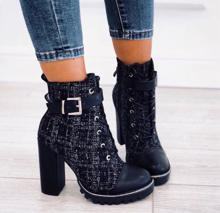 Боти на ток с връзки