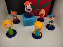 Vând boxa audio plus 6 figurine