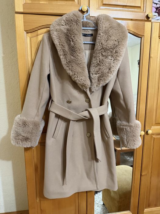 Кафяво палто с пух