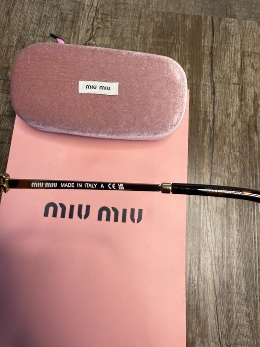 Слънчеви очила miu miu оригинални