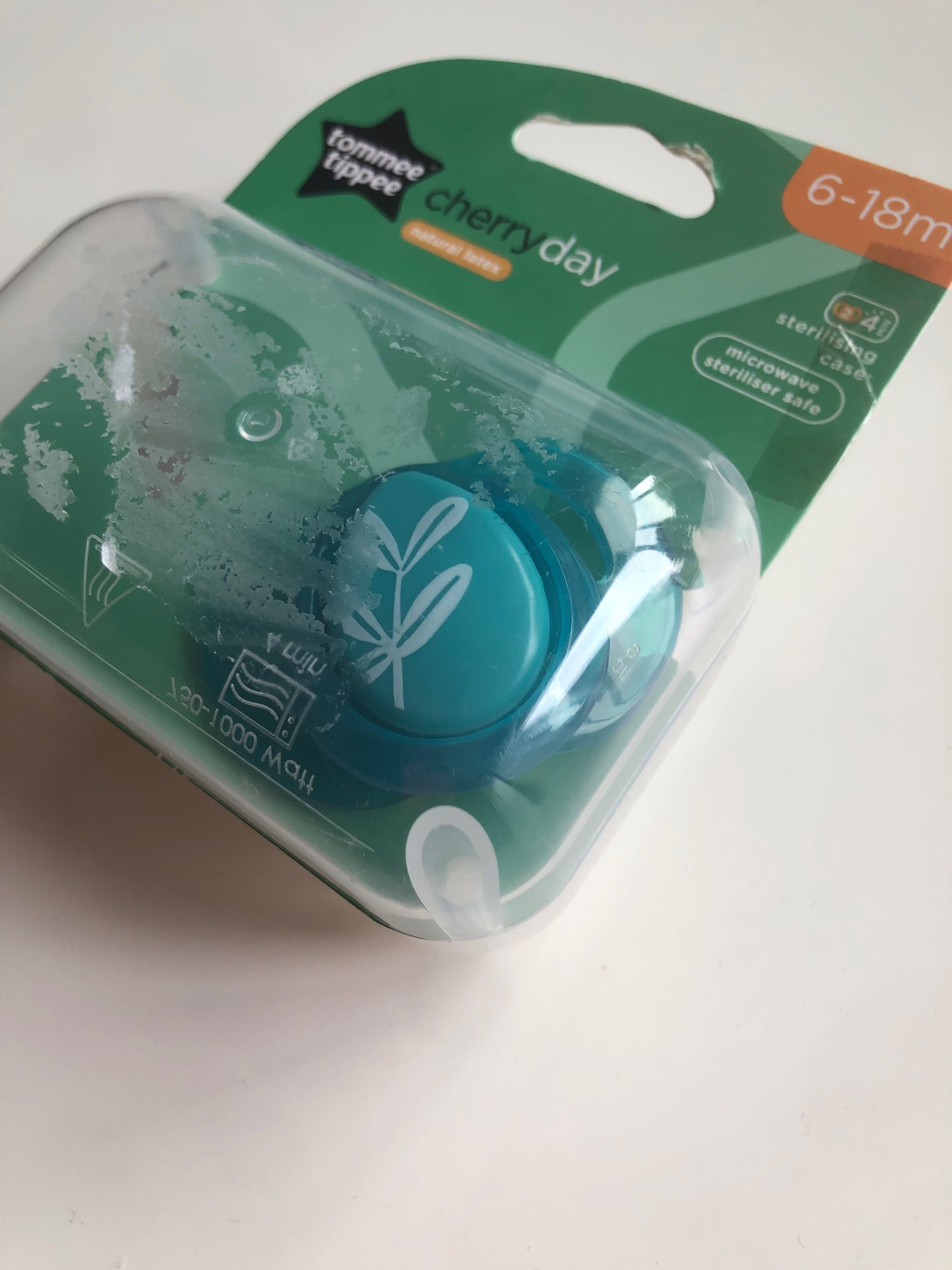 НОВА Залъгалка Tommee Tippee 6-18 месеца от Англия