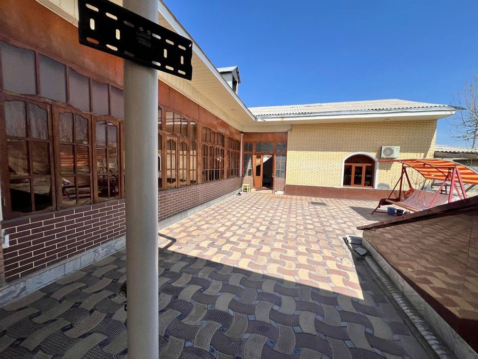 Uy hovli pastorĝomda