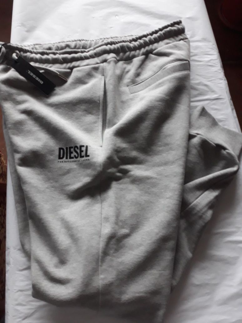 Pantaloni Diesel nr xxl originali