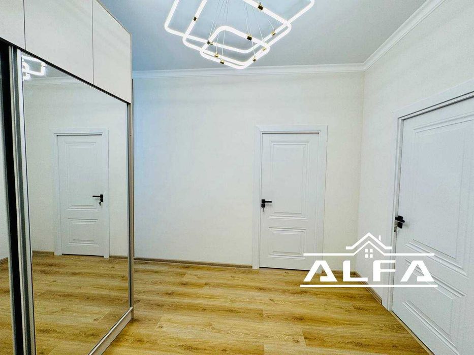 3 xonali 100m2 8-qavat.