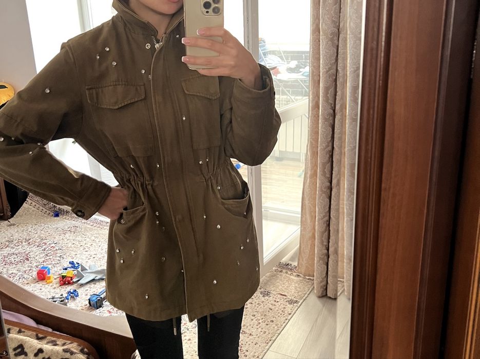 Продам парку, размер 42-44