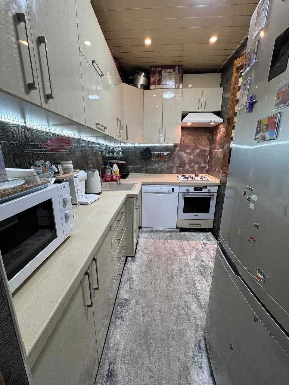 Продается квартира
Юнус-Абадский район, Ц5