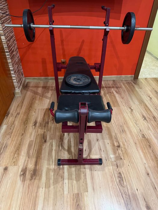 Лежанка със лост и тежести