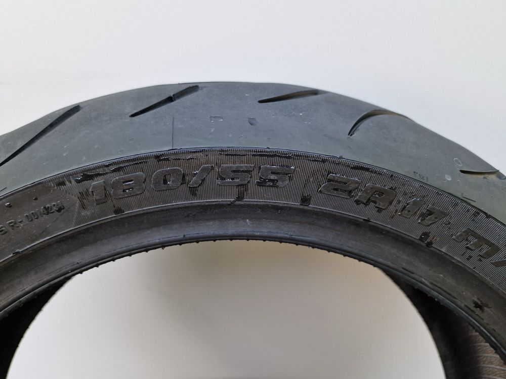 180/55/17 Metzeler m9rr dot 2021