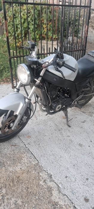 Vând daelim r125