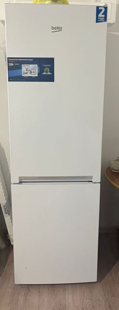 Продам холодильник почти новый