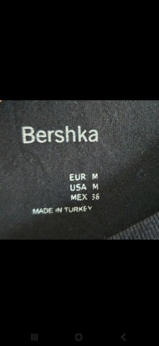 Tricou negru Bershka