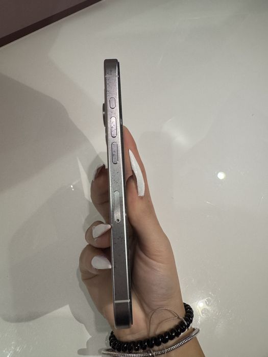 Телефон Iphone 15 pro