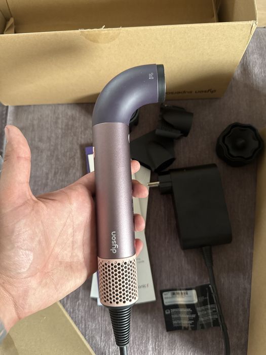 Dyson Supersonic r - straight + wavy