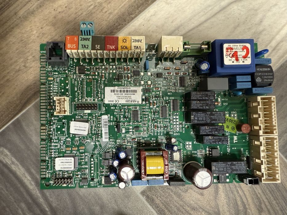 Placa electronica Immergas, Vaillant, Ariston, Viessmann.