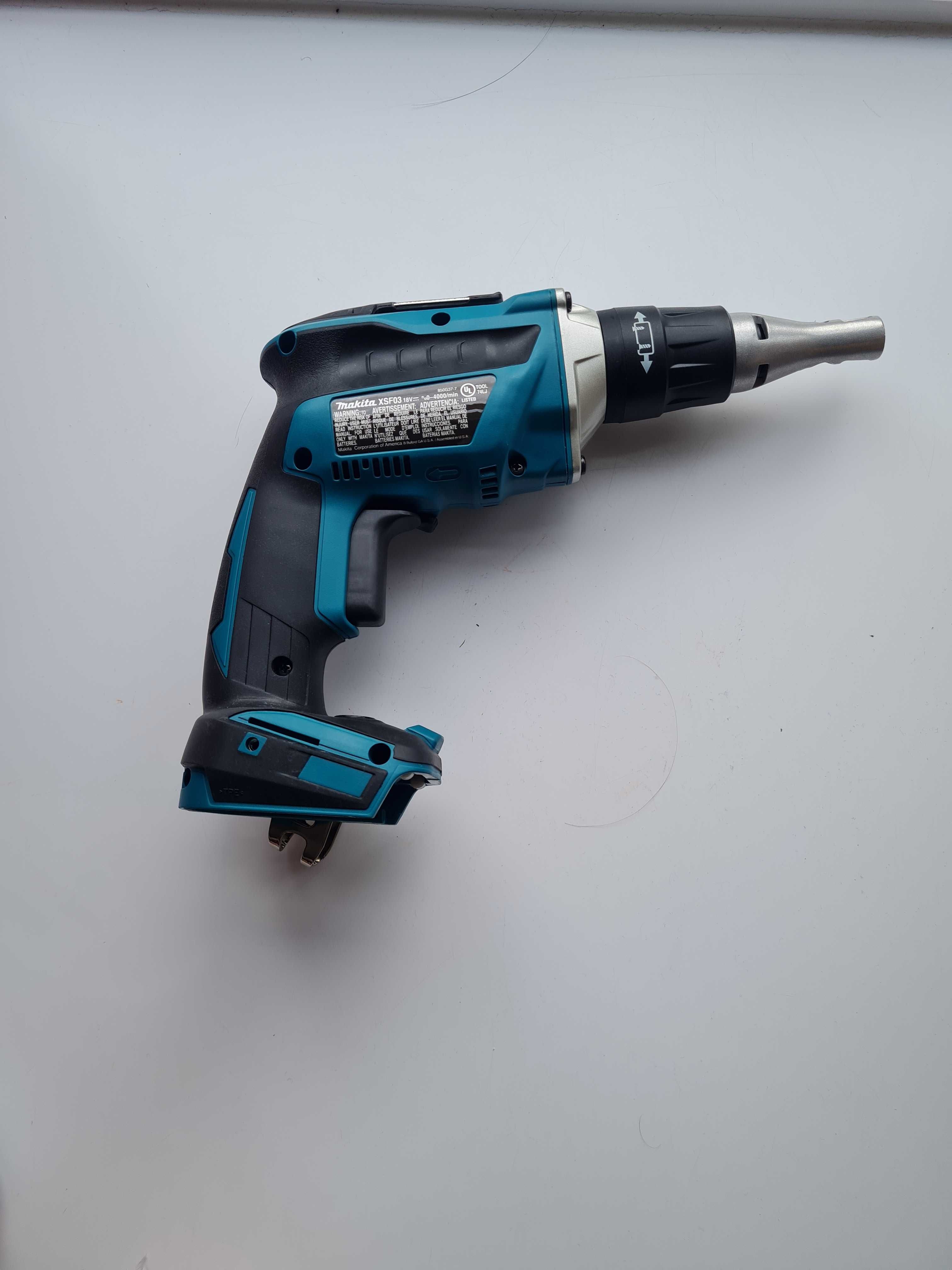 Makita XSF03 Макита