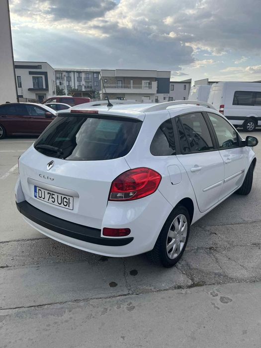 Renault Clio 3 2012 facelift 
Motor 1.2    (75 cai ) 
km 172 488 reali