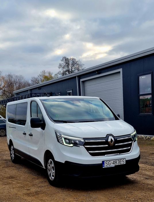 Renault trafic 2023 pas lung,8+1 locuri