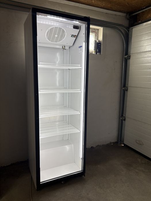 Vitrina frigorifica bauturi / lactate