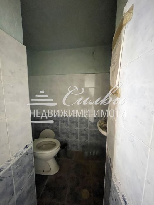 МАСИВНА двуетажна ТУХЛЕНА къща с ГАРАЖ - кв. Гривица