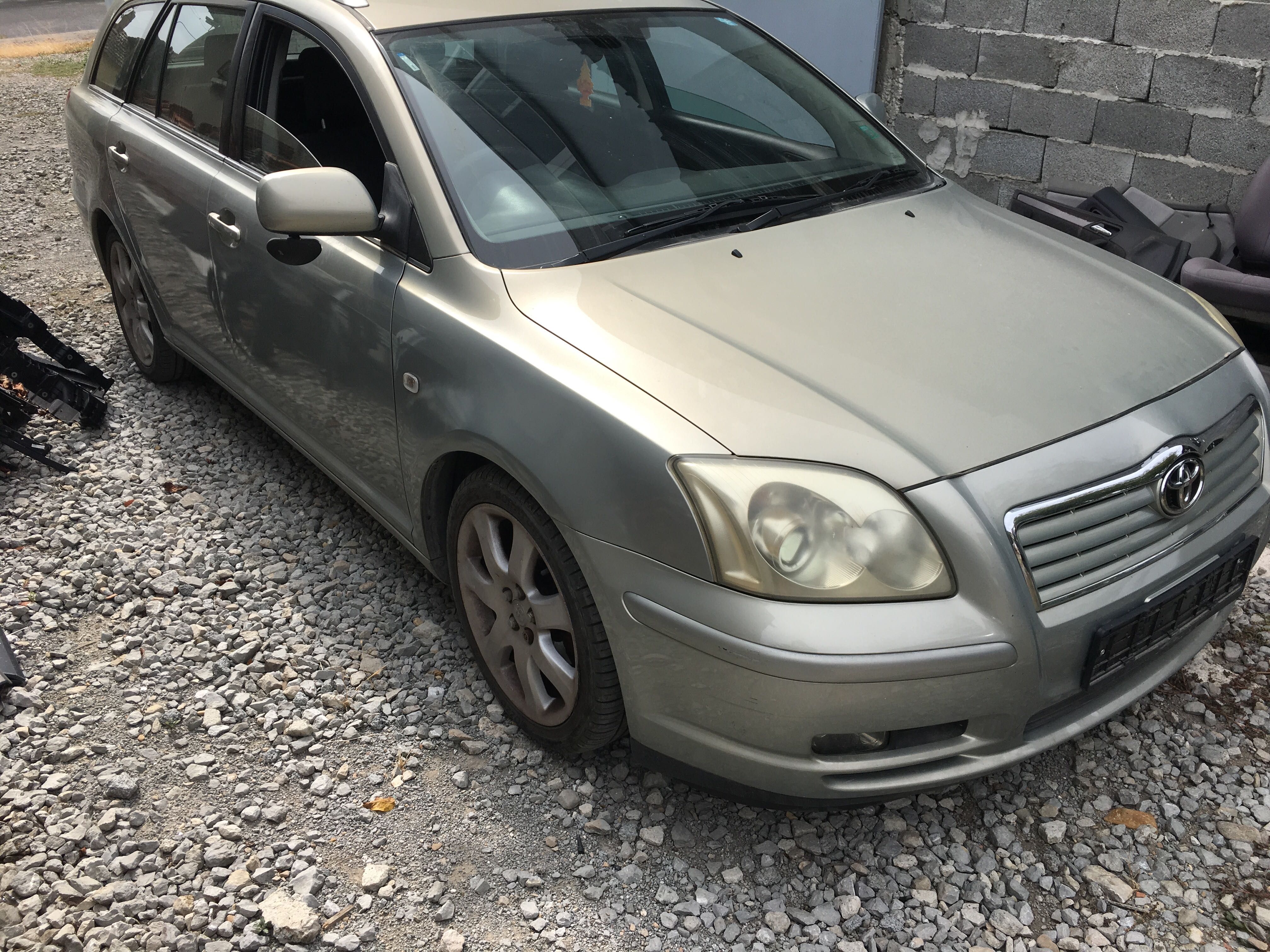 Toyota Avensis 1.8Vvti. На части