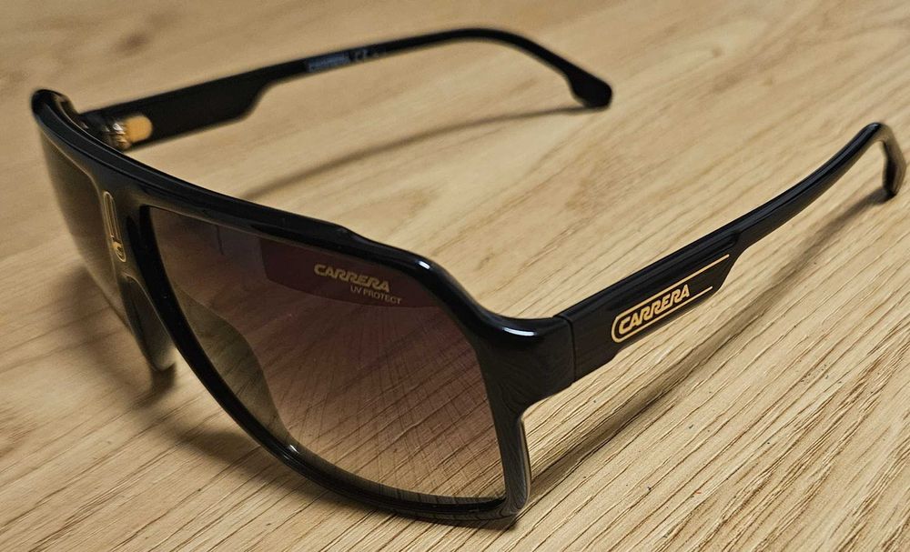 Чисто нови слънчеви очила Carrera