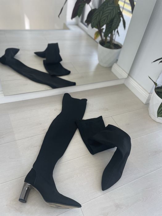 Cizme nr 35 peste genunchi zara si sandale