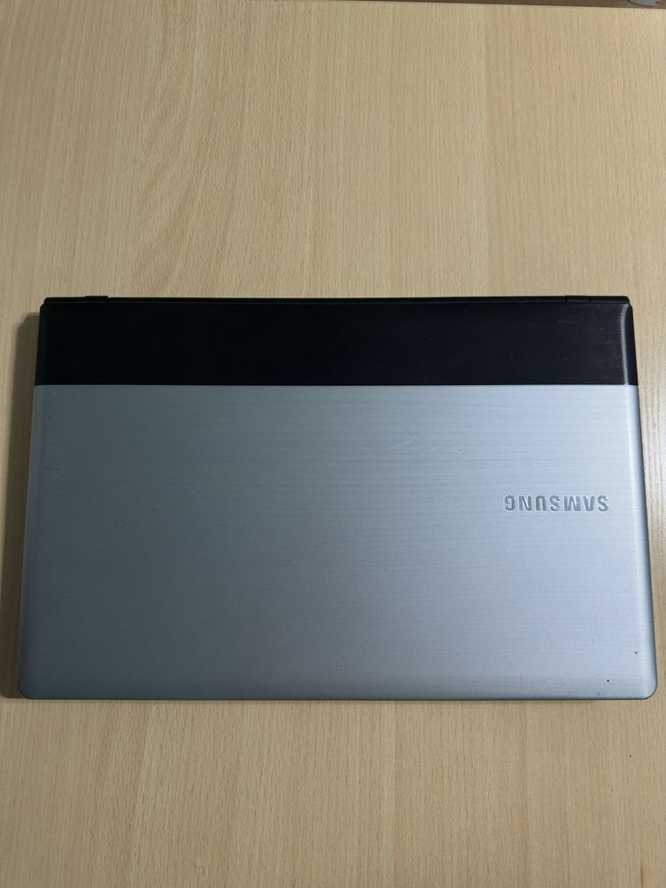 офисный ноутбук Samsung