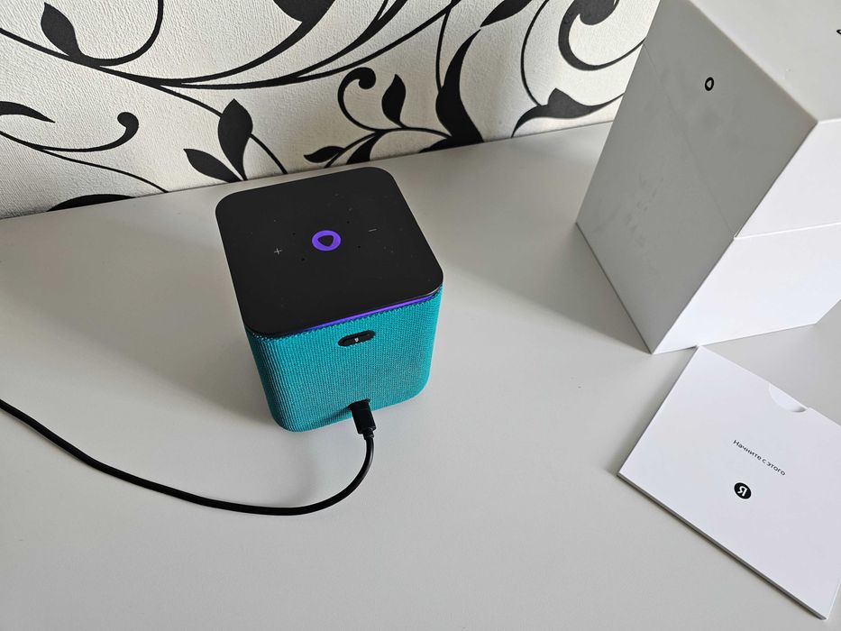 ПРОДАМ Яндекс Станция Миди (Умная колонка с Алисой) Состояние НОВОЕ.