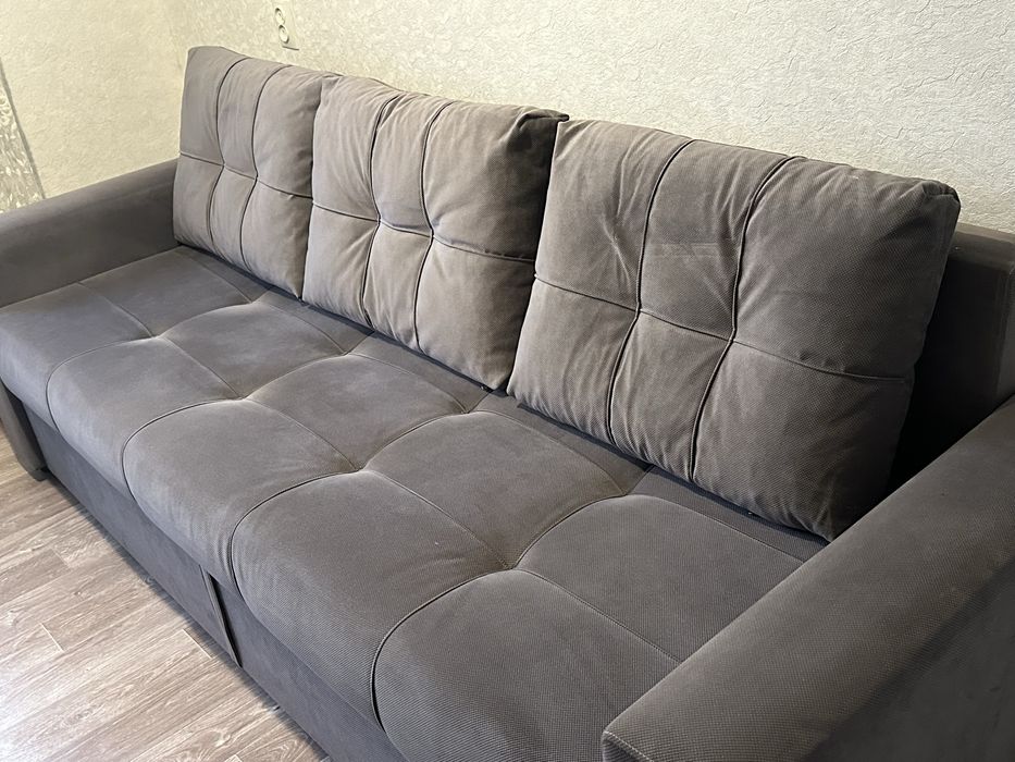 Продается срочно диван