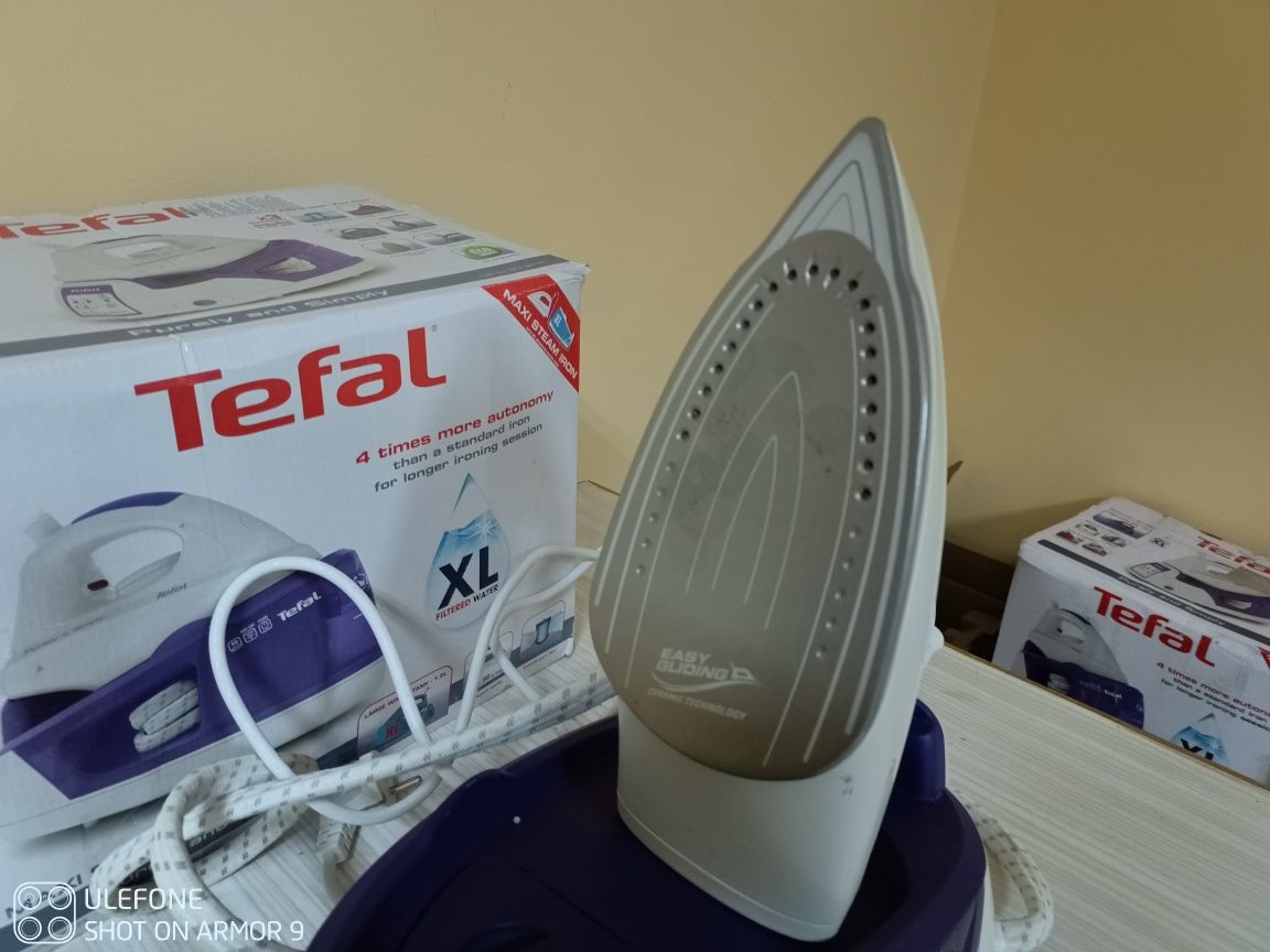 Парогенератор, марка Tefal, модел Maxi Steam Iron SV5005E0,