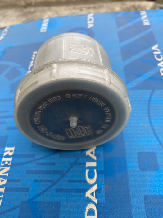 Vas borcan lichid de frana nou UAMT DACIA 1300 1310 pompa frana