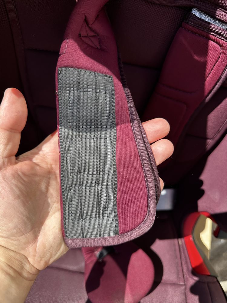 Britax Romer Advansafix IV R, Burgundy Red, 9-36 кг