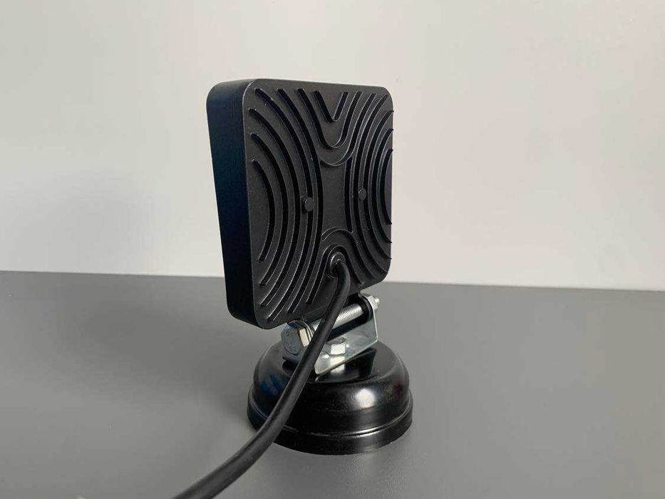 Proiector auto LED 27W patrat, radiator subtire 25mm