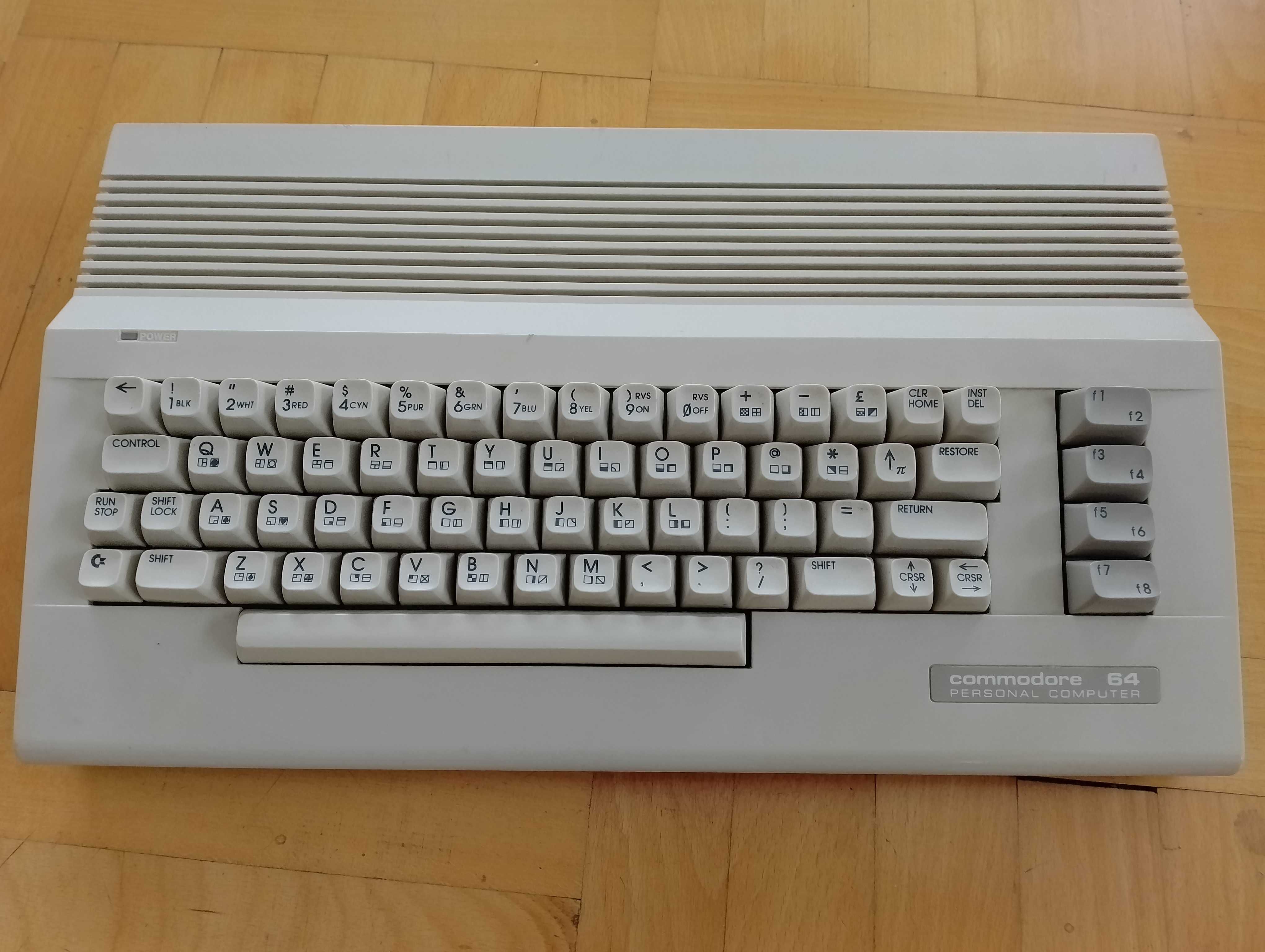 Стар компютър Commodore 64