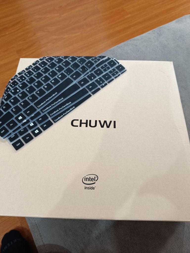 Laptop ultraportabil Chuwi GemiBook Pro 14", 2K, 256GB SSD, 12 GB RAM