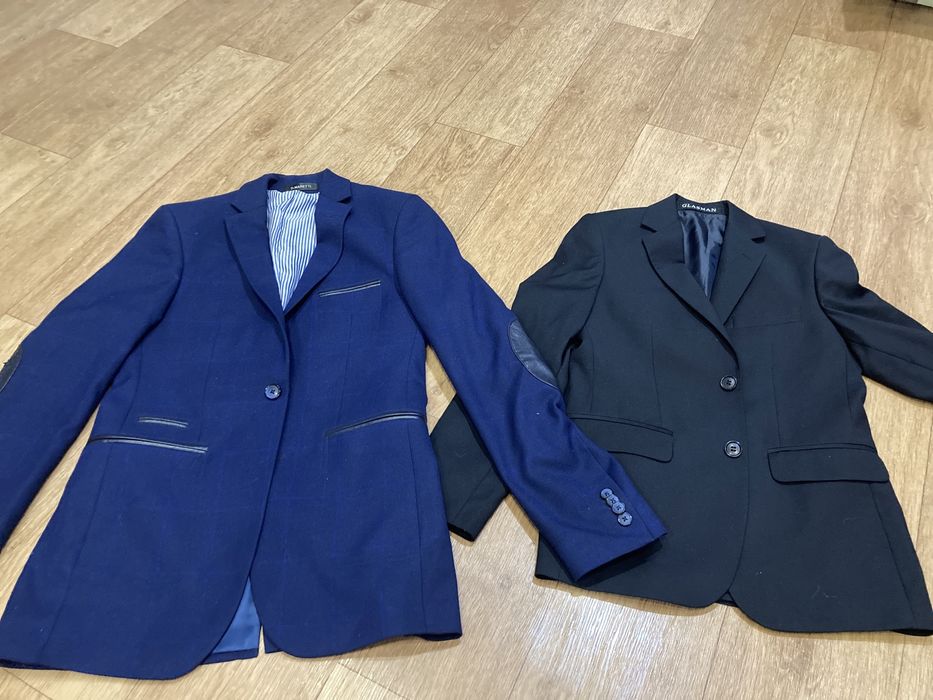Продам 2 пиджака для школьника
