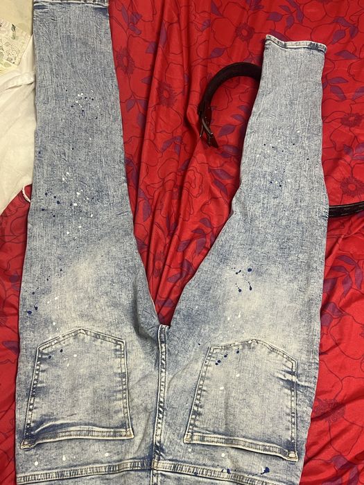 vand blugi skinny bershka