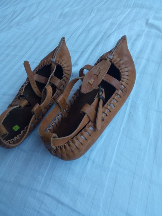 Цървули за народни танци