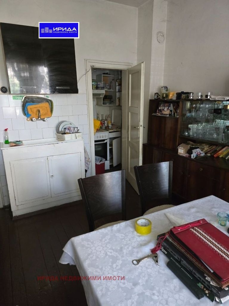 Продава се Тристаен апартамент в София, Център - 90 кв.м за 2889 €/кв.м - Снимка #3