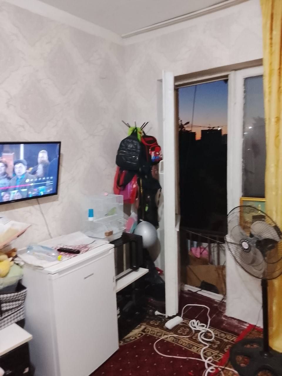 Продаётся 1 комнатная квартира. Бывшее общежитие. Миробадский район