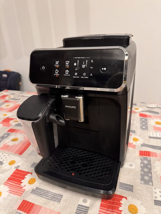 Espressor automat Philips Seria 2200 Latte Go