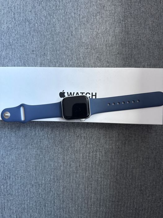 Apple Watch SE 2025